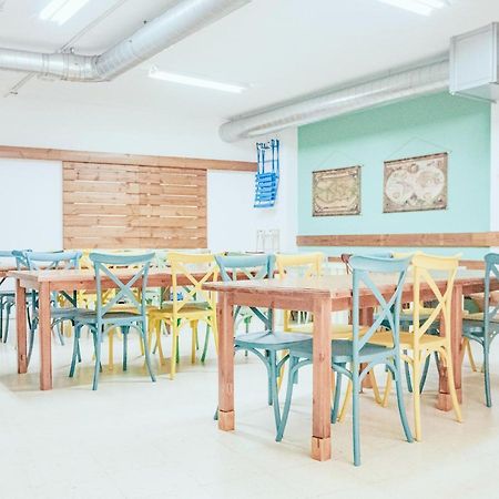 Albergue Aloxa Hostel Понтеведра Экстерьер фото